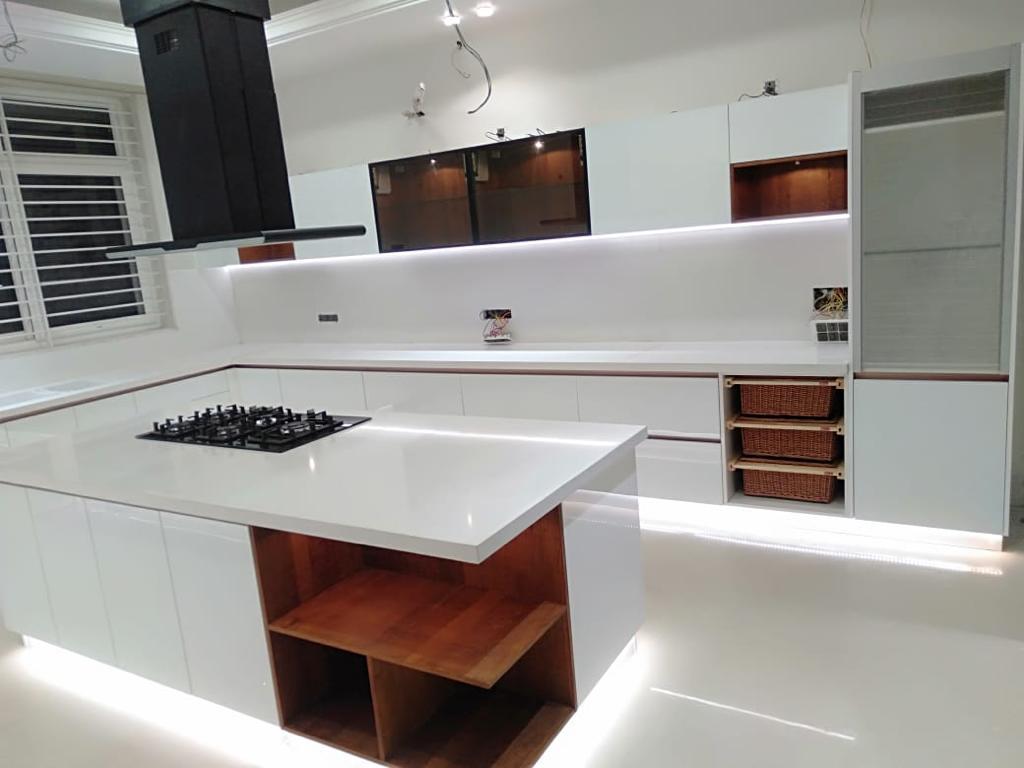 Premium White Island Kitchen, Kanpur
